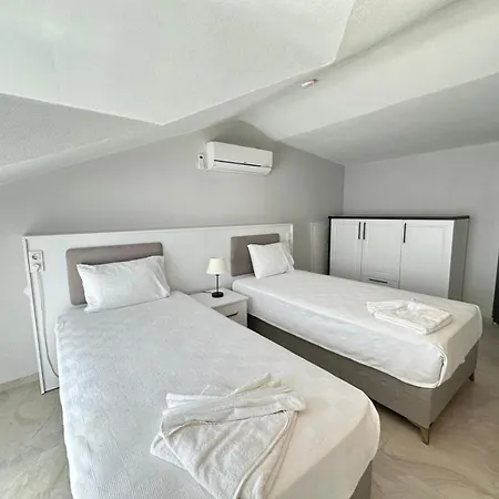 Villa Villa's Tomris