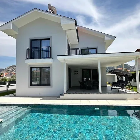 Villa's Tomris Villa *
