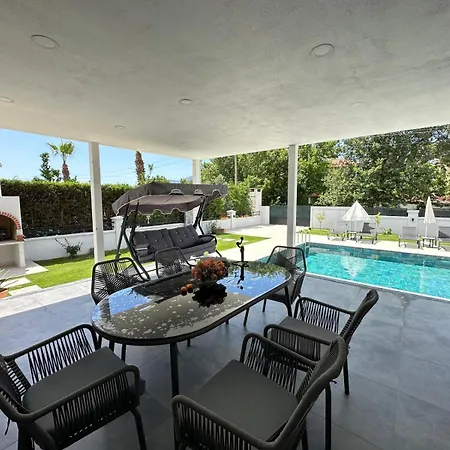 Villa's Tomris Villa