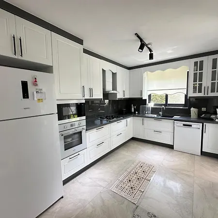 Vilă Villa's Tomris *